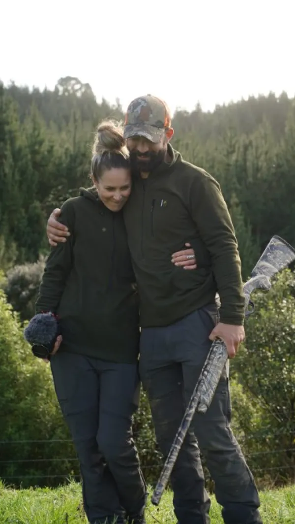 Swazi Micro Shirt fleecepusero, musta